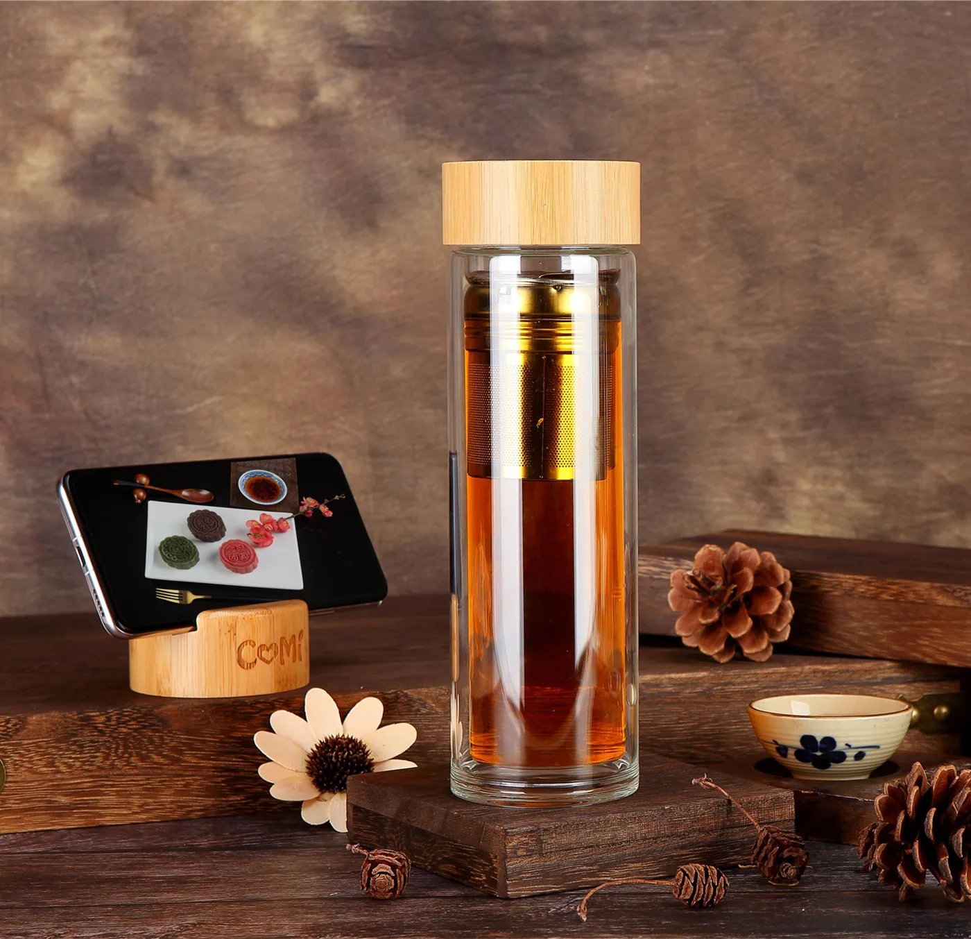 Hot Selling Product 2020 Multifunctional Double Wall Glass Bottle With Bamboo Lid and Phone Holder Tea Infuser