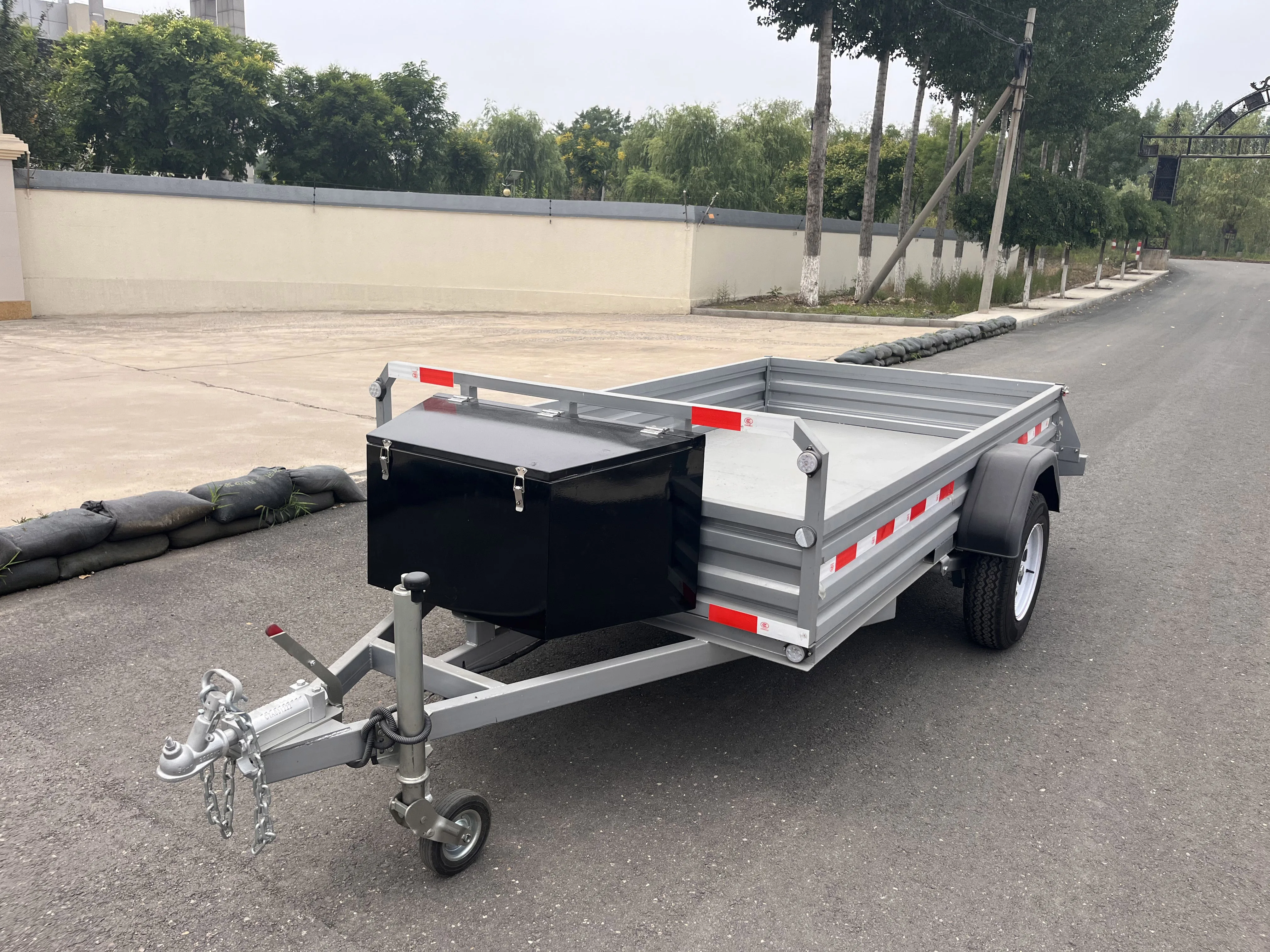 Can Provide Their Own Design Drawings Production of All-terrain Fence Pull Back Flatbed Trailer