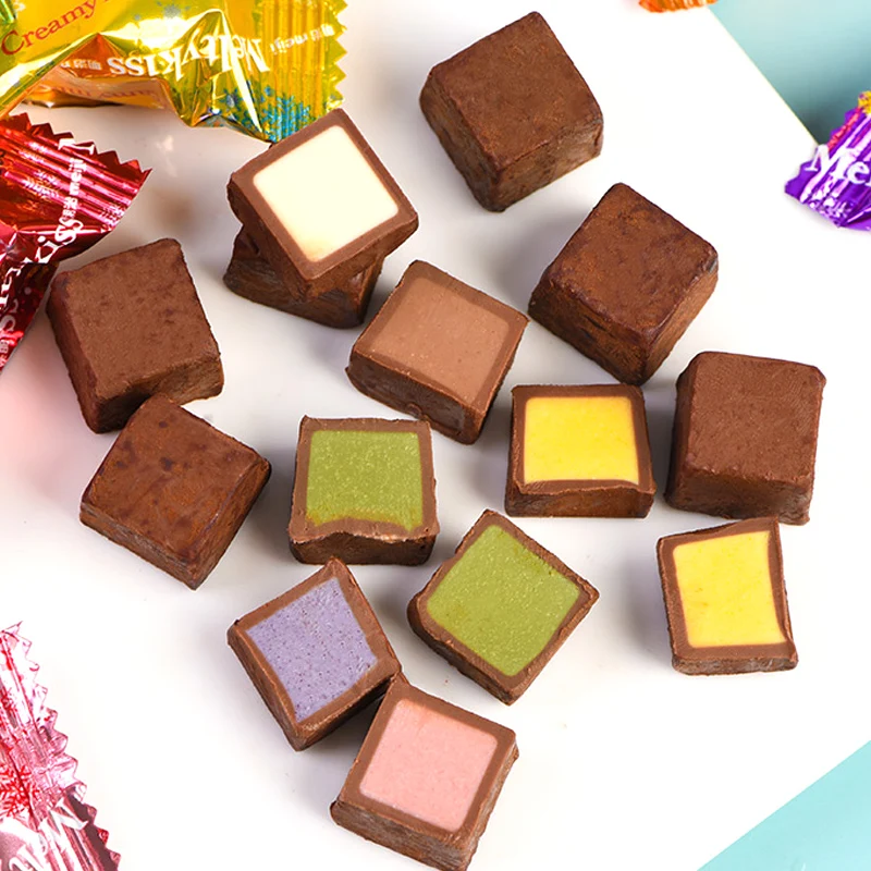 Snow Kiss Sandwich Chocolate Cocoa Strawberry 62g 4-Boxed Multi-Flavor Leisure Snacks Coffee Solid Candy Additional