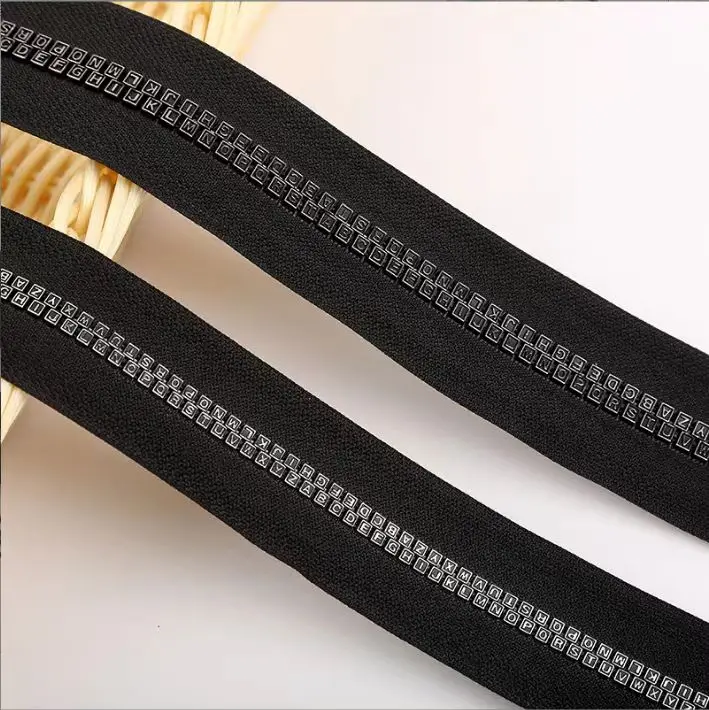 Factory direct sales 5# plastic letter teeth pull down piece open tail zipper for all kinds of fashion clothing home textiles