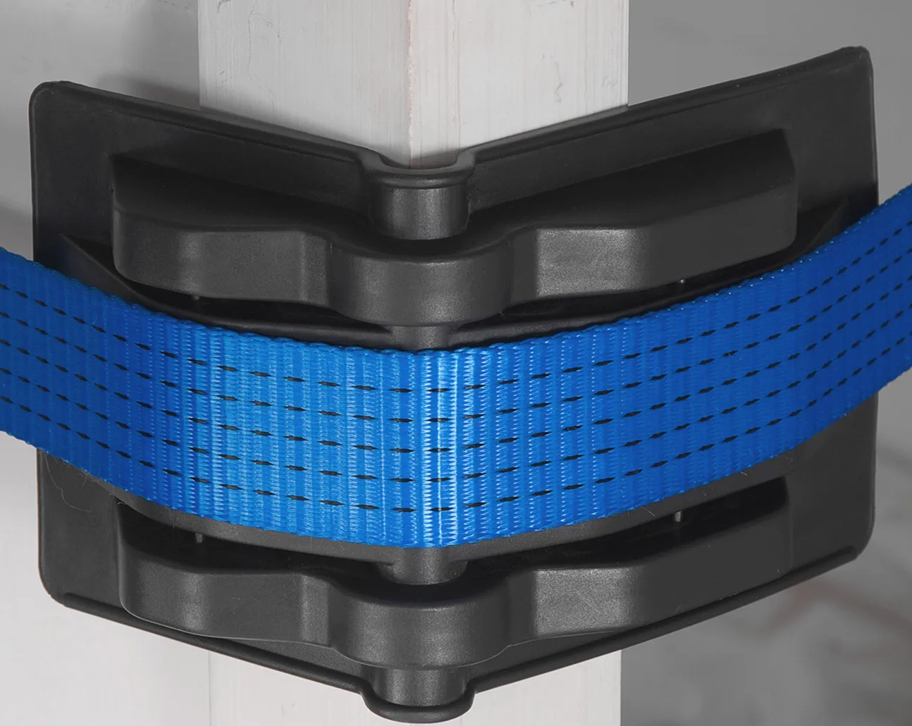 Высококачественный протектор углов груза из полиэтилена для ленты 50 мм