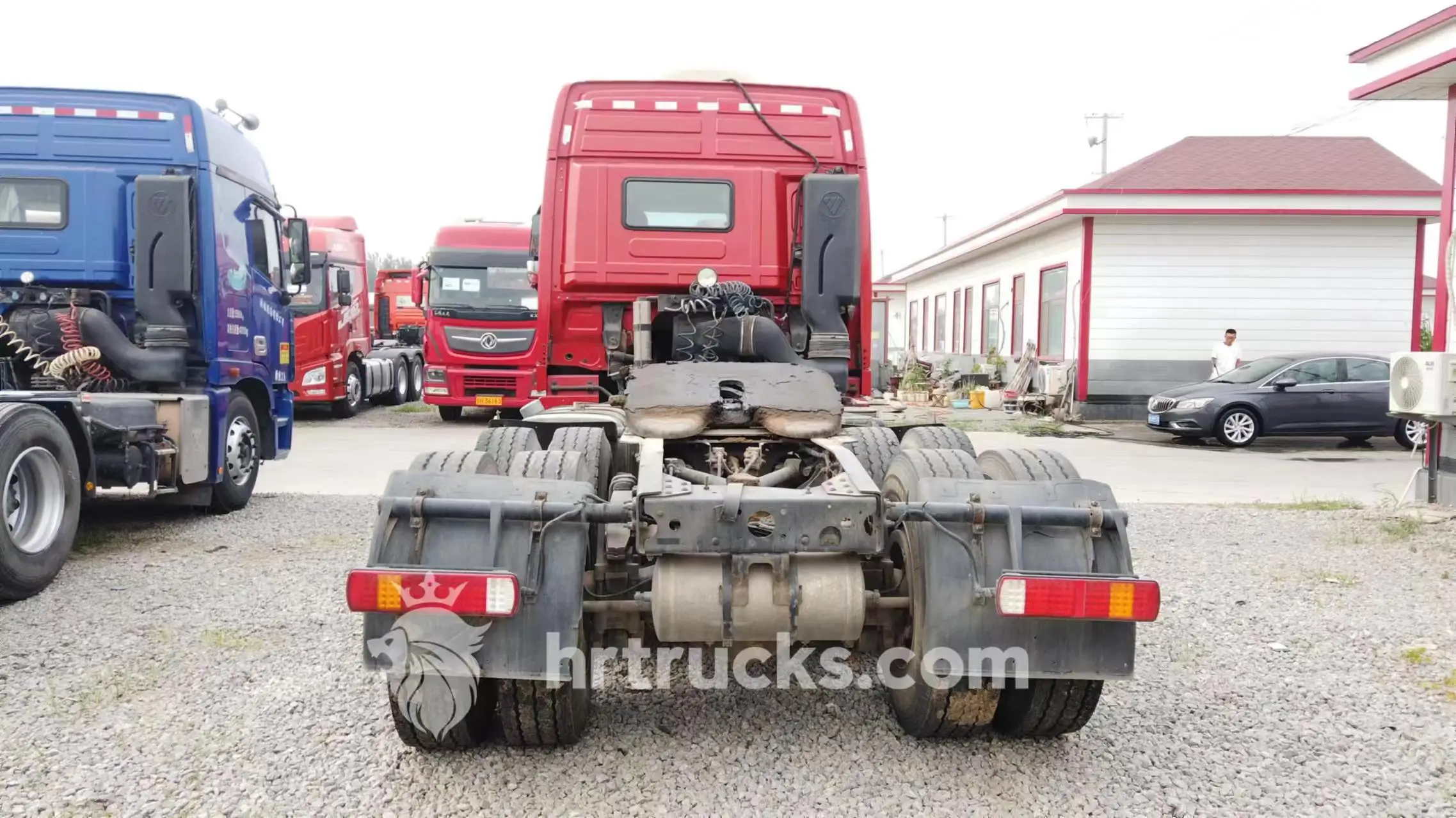 Подержанный грузовик FOTON для продажи Foton Auman EST 6*4 тягач 460hp 10 Wheeler с головкой