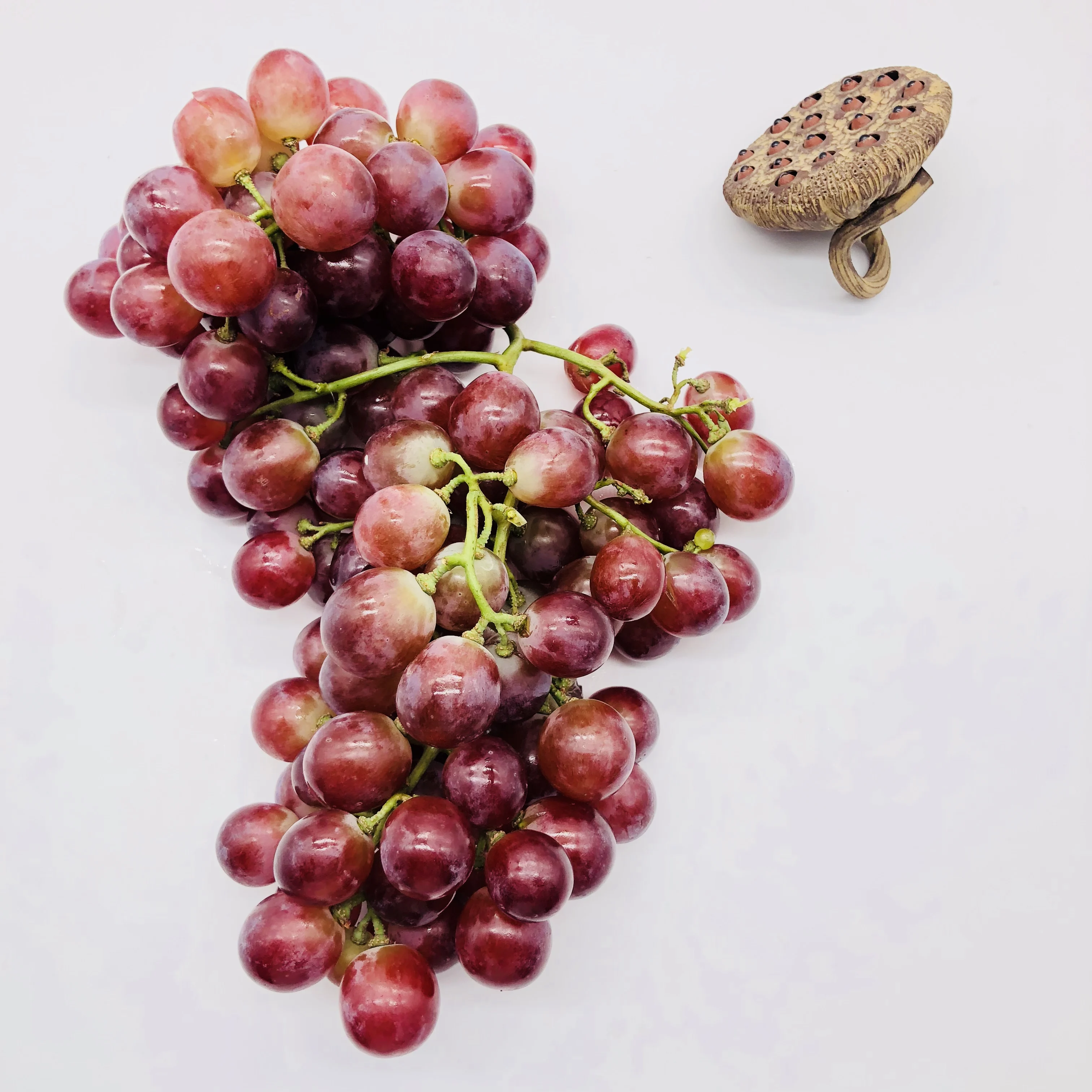 fresh grapes red grape wholesale price for varieties Seedless globe red grape fruits for sale