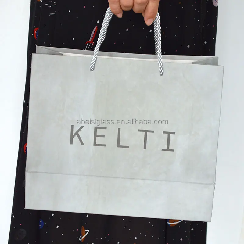 Wholesale Cheap Price Luxury Famous Brand Gift Custom Printed Shopping Paper Bag With Your Own Logo