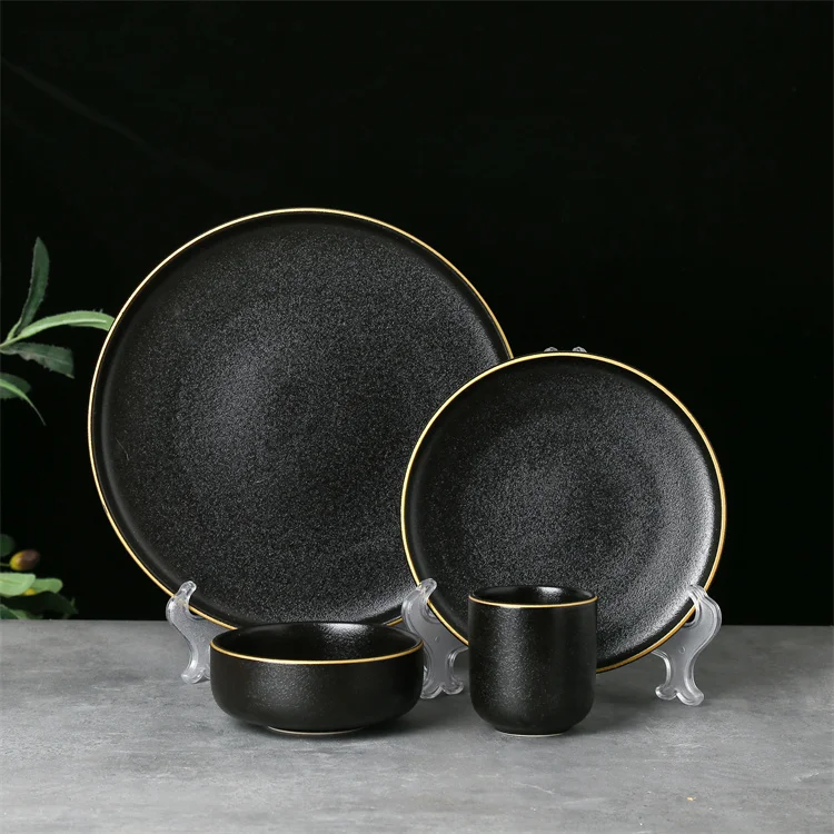 High quality cheap luxury kitchen dinning dinner plates sets 16 pcs matt black dinnerware sets with gold rim