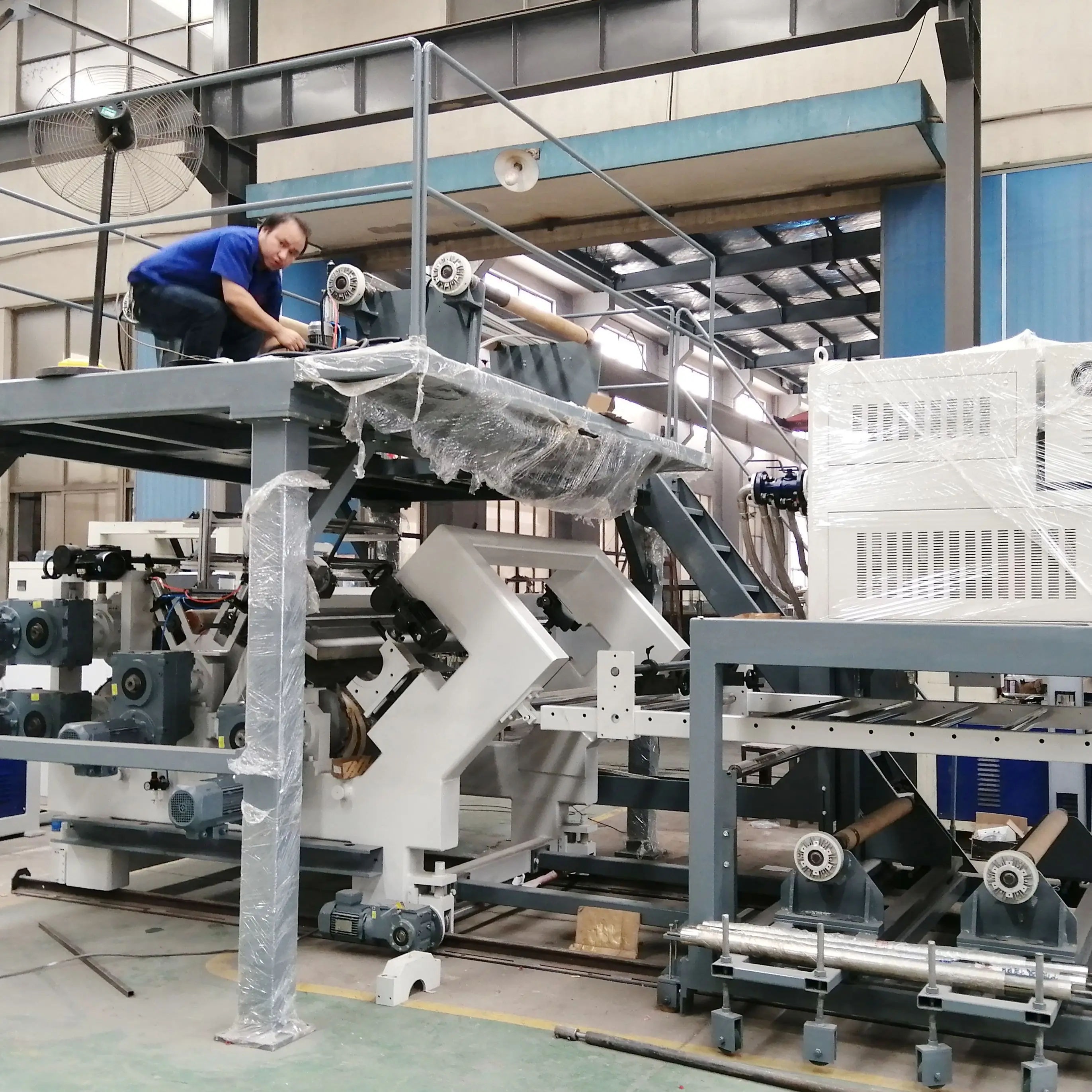 High Quality Multi-Layer SPC Flooring Making Machine/LVT Vinyl Plank Floor Production Line spc floor extruder line