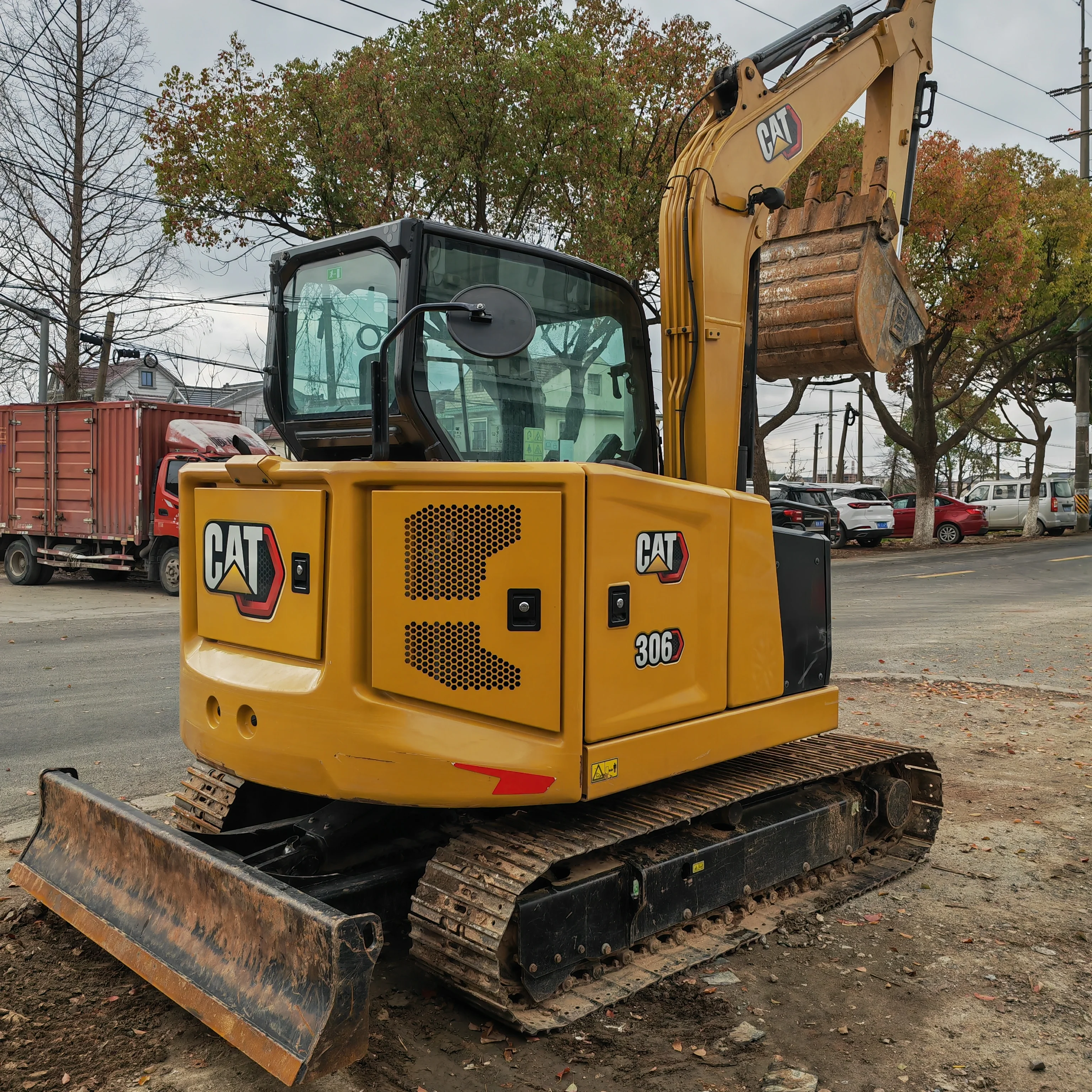 High work efficiency low price used cat 306 crawler excavator 6 ton excavator in shanghai china for sale