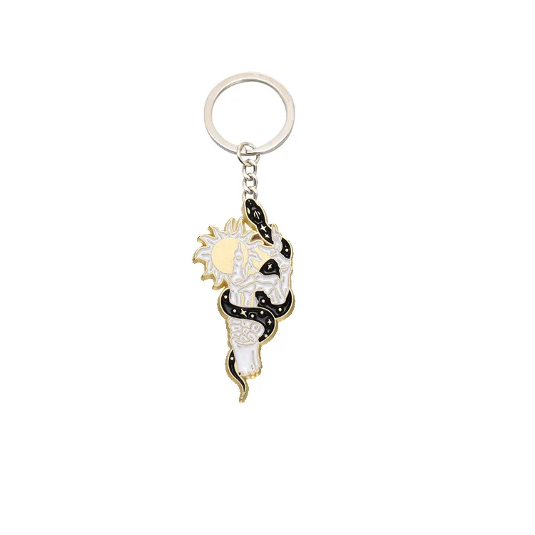 Wholesale Factory Black And White Snake Shaped Enamel Keychain Llavero Custom Butterfly Moon Statue Of Liberty Keychains