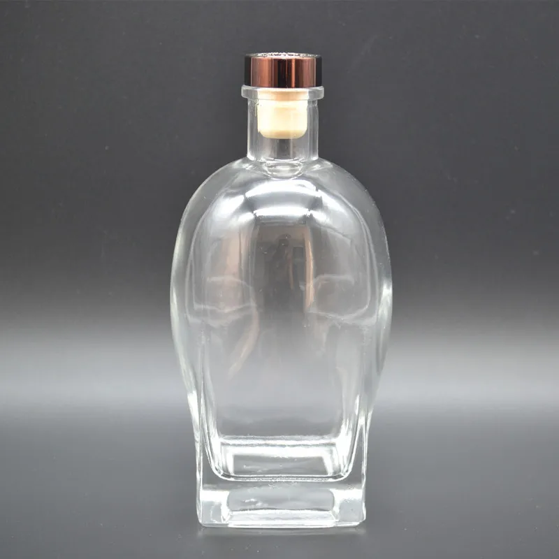 High quality  750ml customized design color paint Vodka whiskey tequila gin rum  glass spirits bottle with cork type