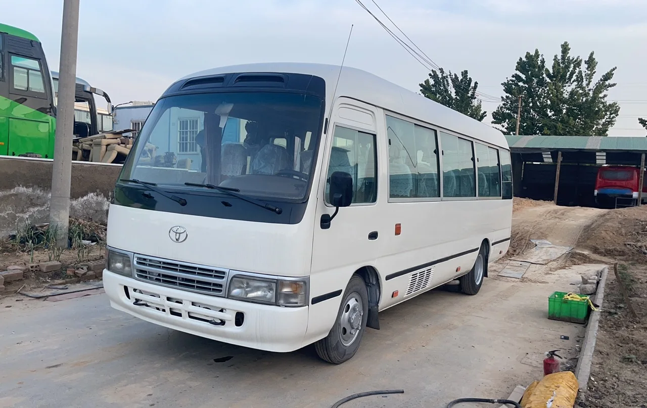Second Hand 18 Seater Bus Mini Bus Coaster Right Hand Drive