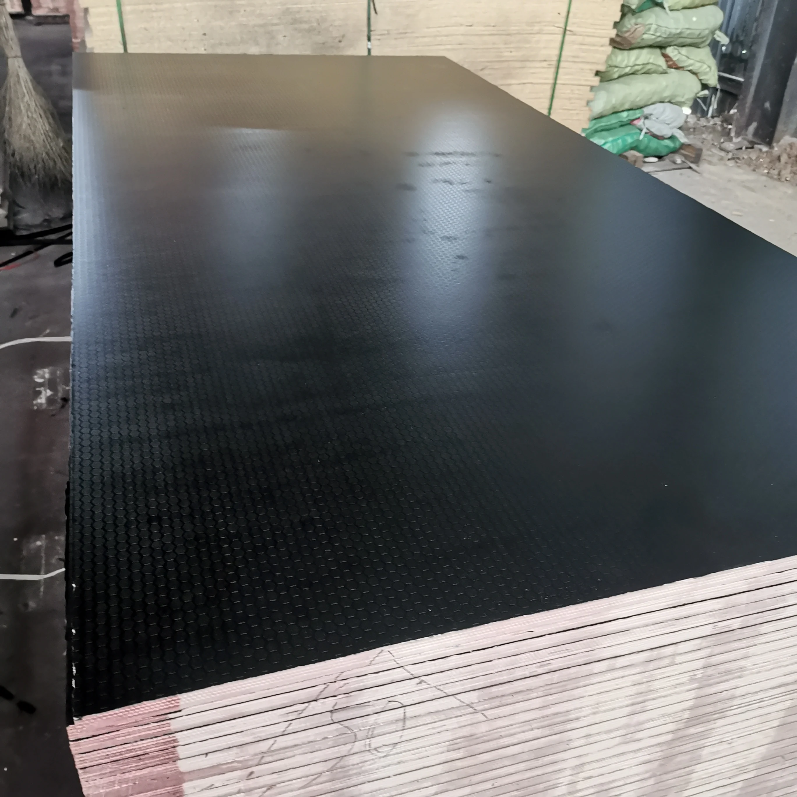 3/4 marine plywood for concrete formwork film faced plywood density 560/600/720kg/cbm