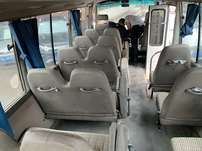  Горячая Распродажа toyot bus 2012 Б/у мини-автобус 23 сиденья для школы