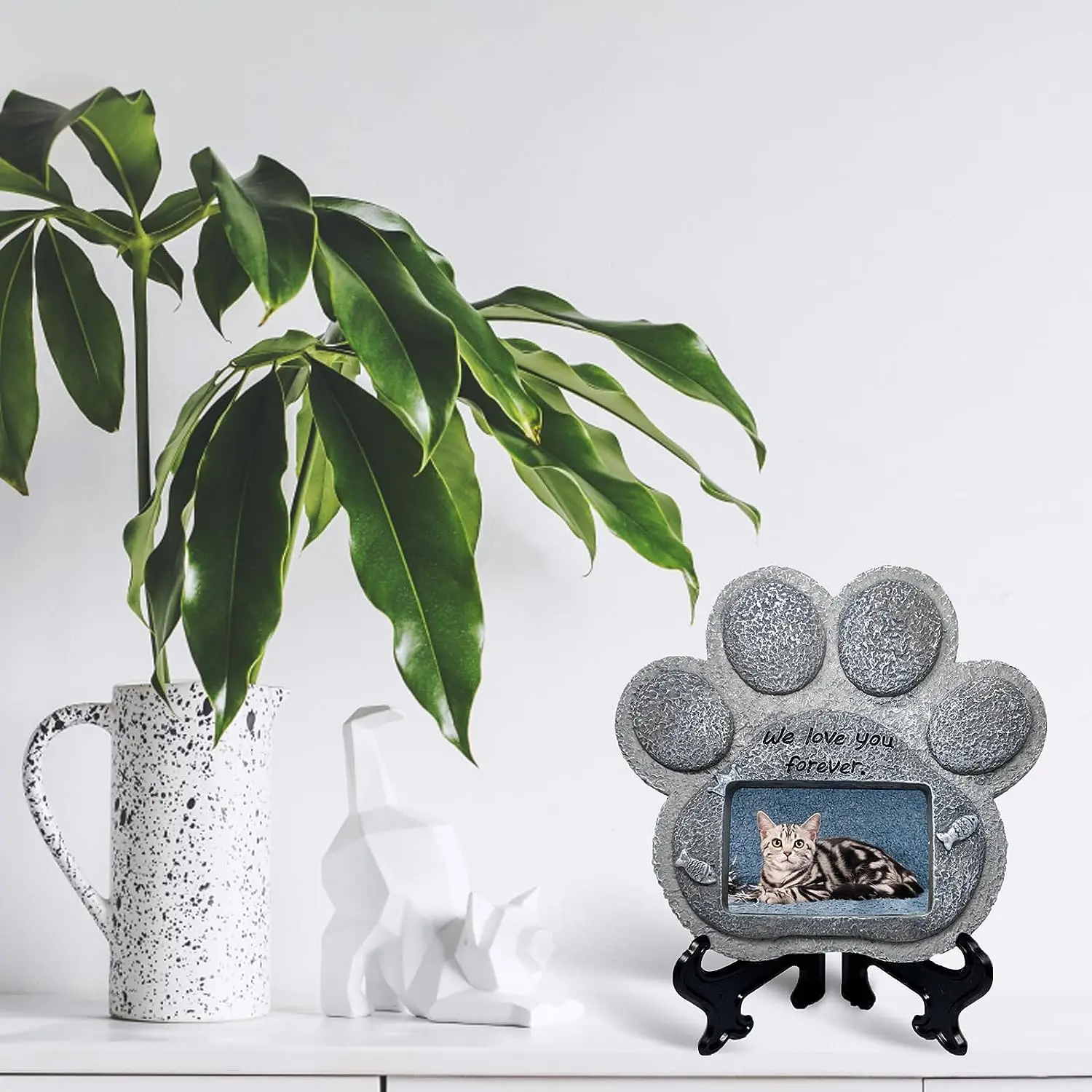 Outdoor Paw Shaped Carve Tombstone Indoor Display Pet Memorial Stones for Loss of Cats Sympathy Gift Cats Bereavement Gifts