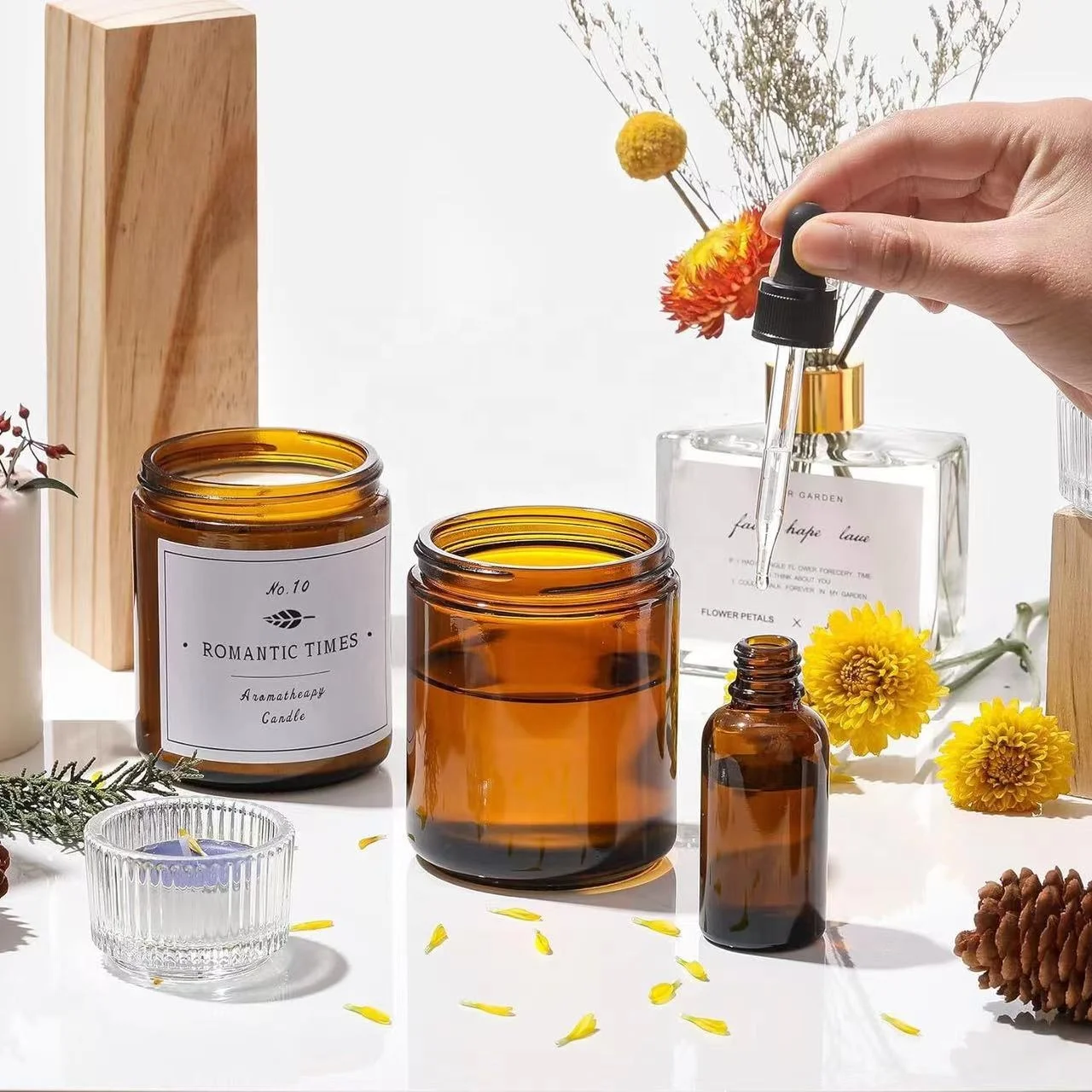 High Quality Ready to Ship 60ml 120ml 250ml 500ml 1000ml Amber Candle Container Heat Resistant Glass Candle Vessels with Lid