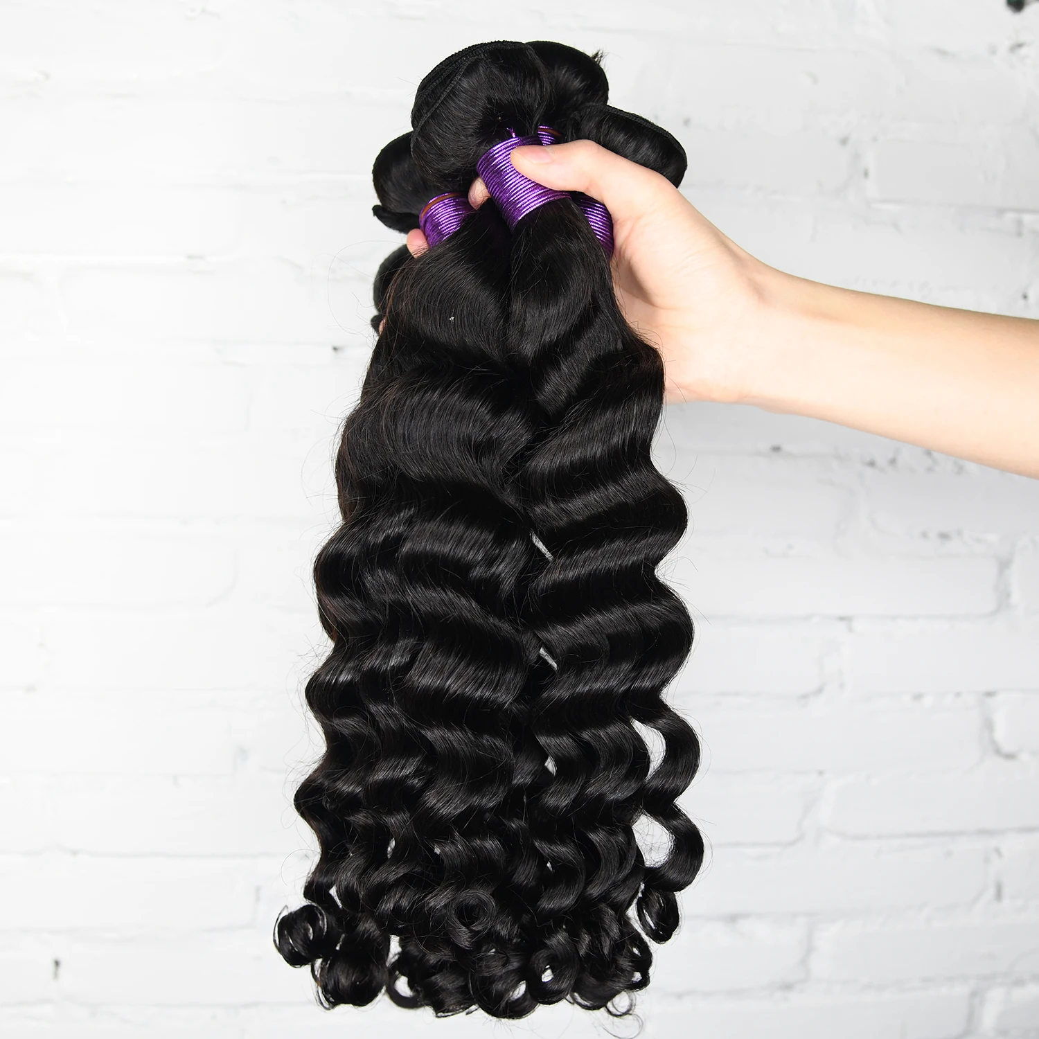 
Neitsi Deep Wave Brazilian Hair Bundles,Brazilian Human Hair Weave Bundle,Raw Virgin Brazilian Cuticle Aligned Hair 