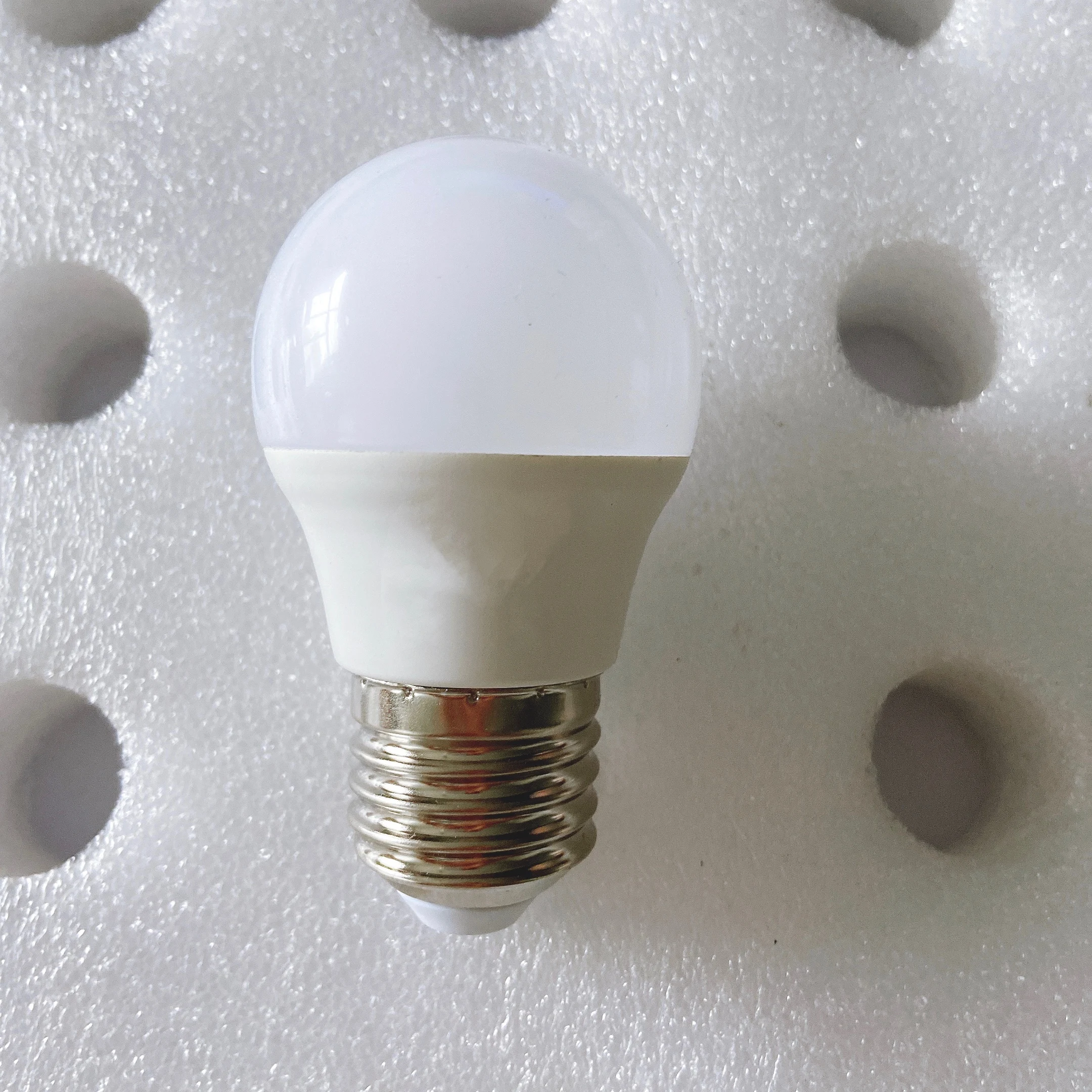 Матовые светодиодные лампы накаливания G45 E27 E14 оптом