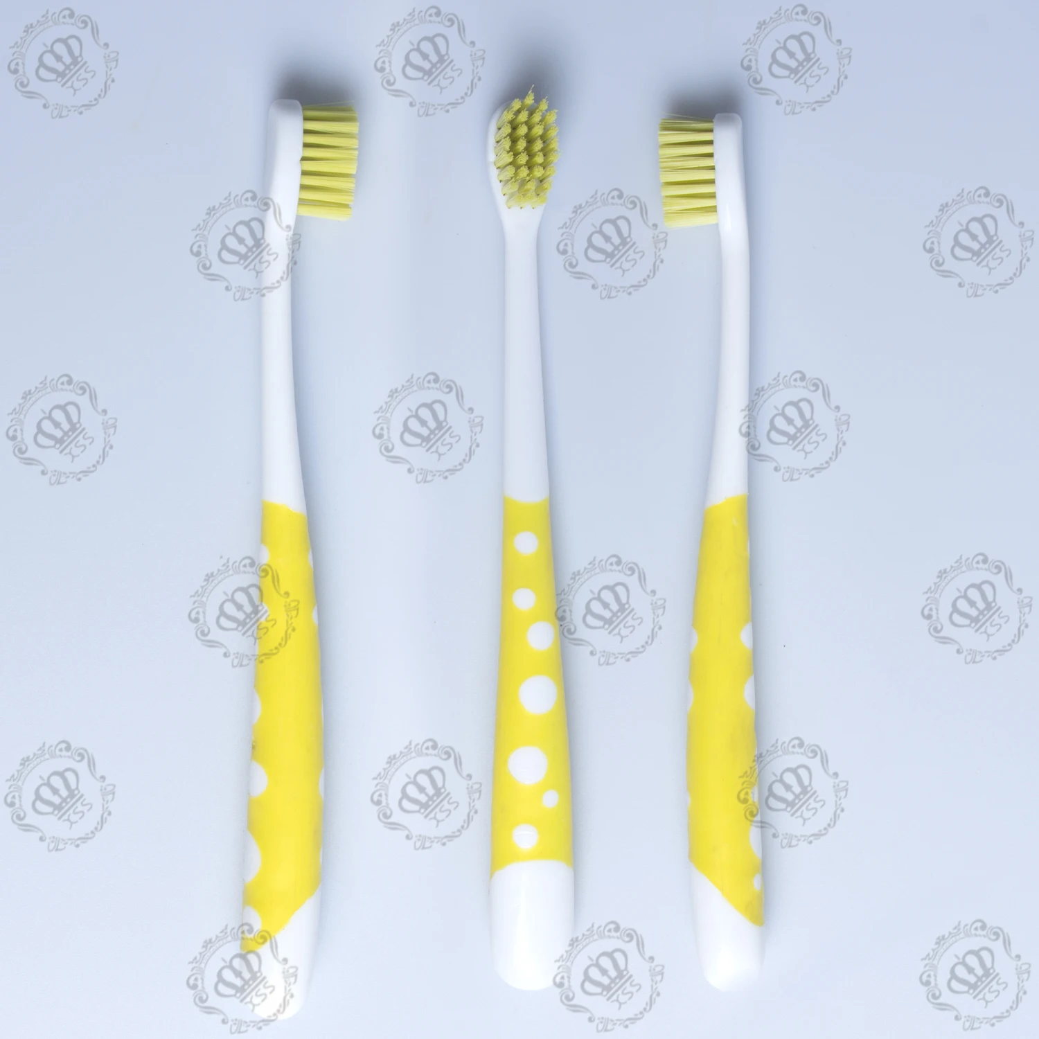 XiBrush New Arrival Colorful Wave Point Design Rubber Handle Super Soft Bristle Home Use Kids Toothbrush