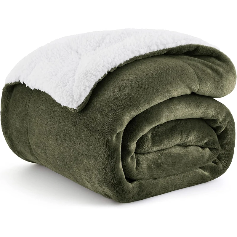100% Polyester Solid Plain Flannel Sherpa Blanket Custom Double Layers Winter Warm Bed Blanket-Portable and Sustainable