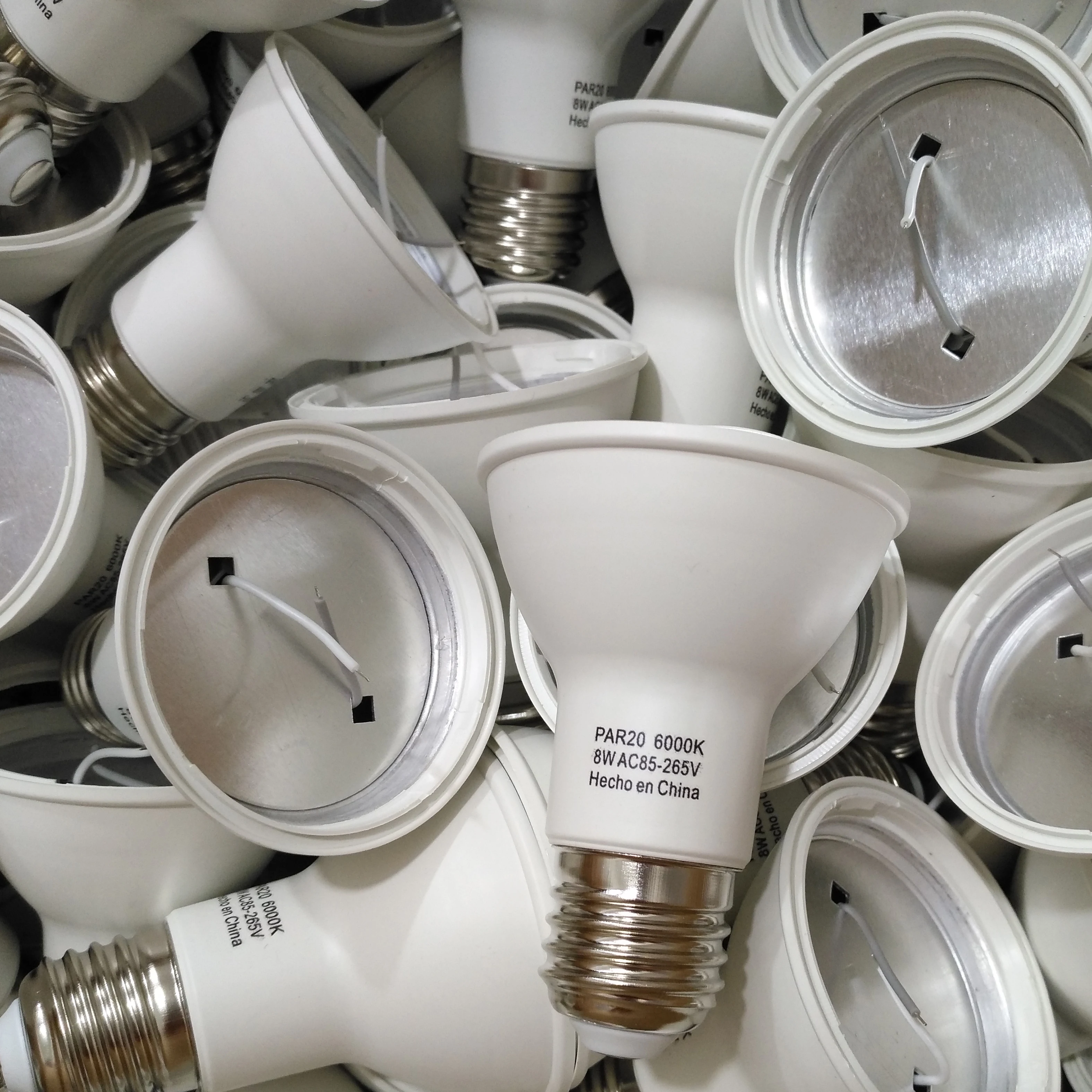 38 Degree Beam Angle PAR20 Par30 PAR38  LED Light Bulb 9W  12W 18W Plastic LED PAR