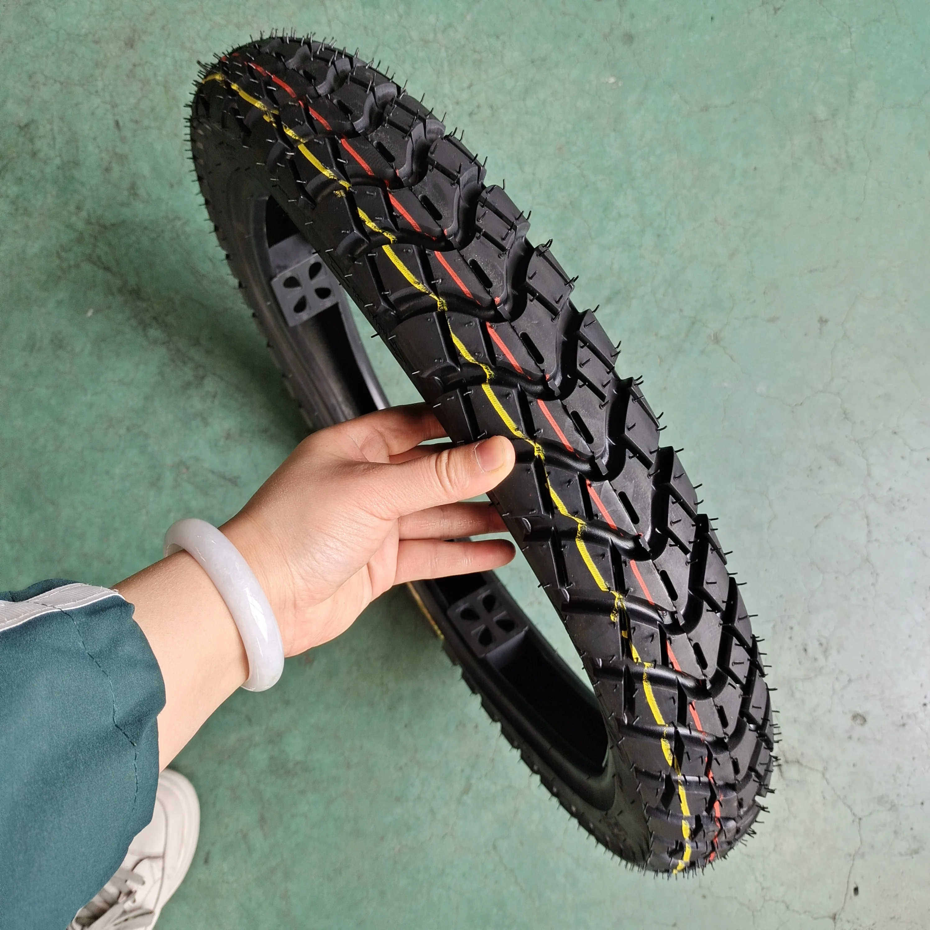 Motorcycle Tire  2.75-17 Tubeless A Class Quality