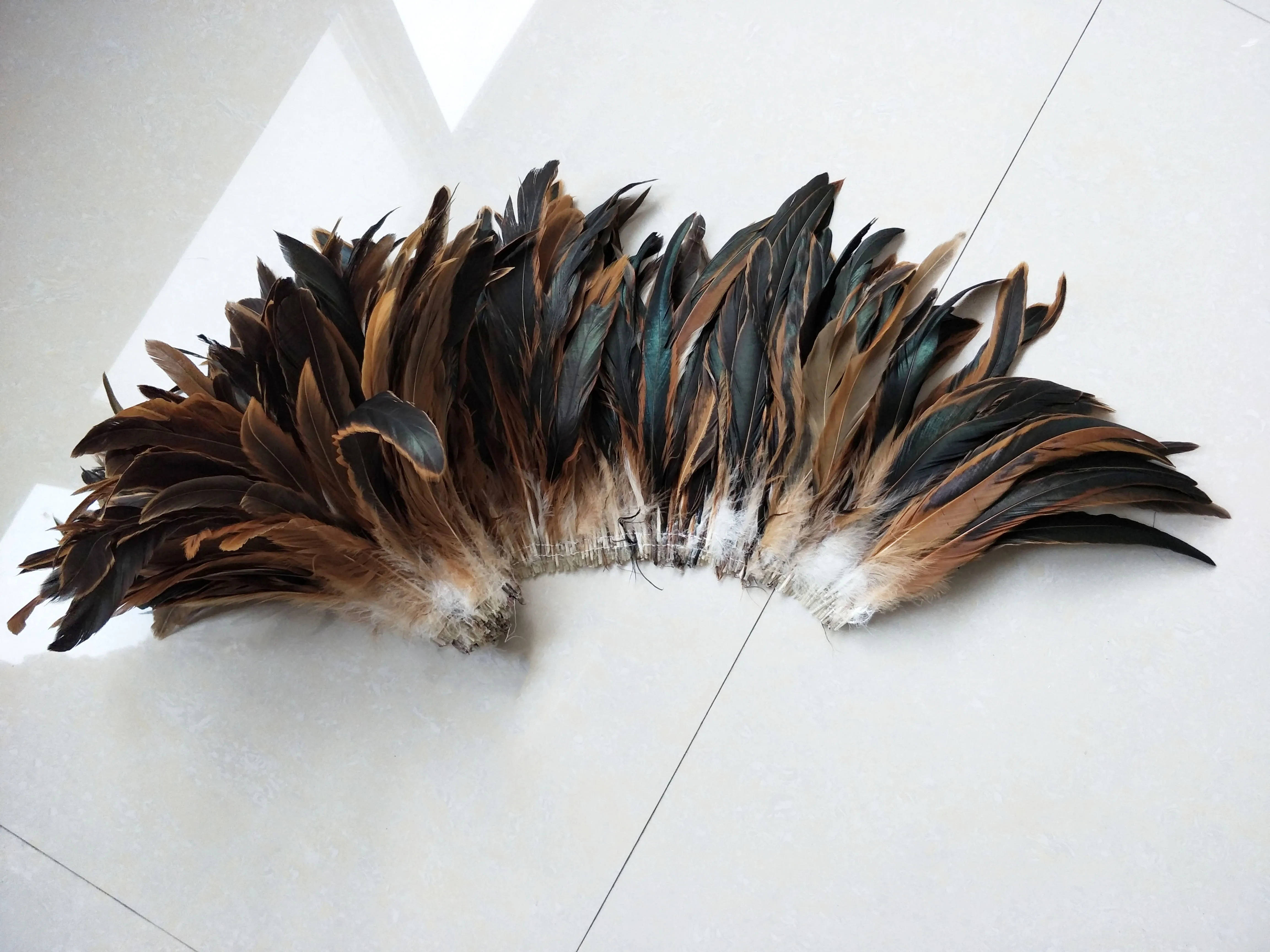 Wholesale Natural Feather Strung Rooster Cock Tail Feather Strung for Carnival Garment Decoration