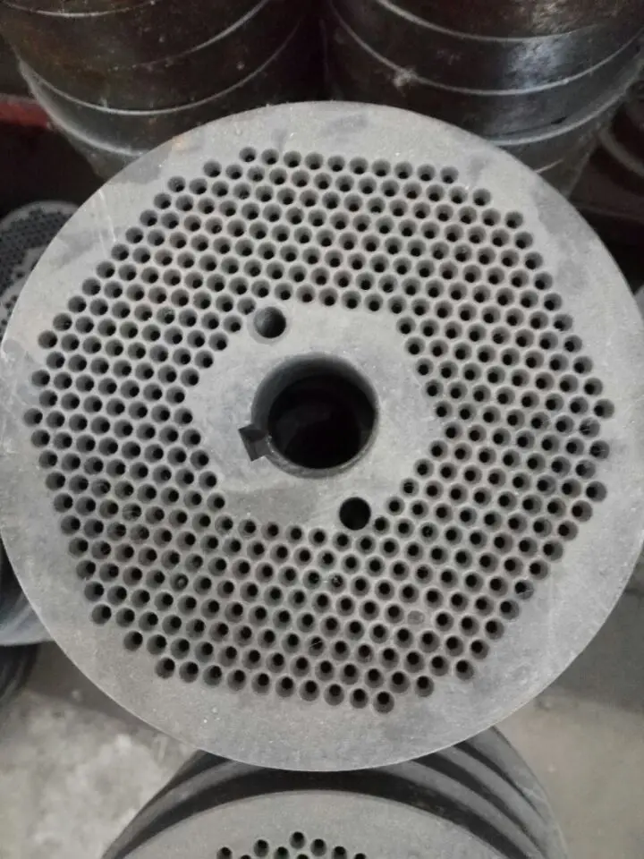 Animal and poultry feed chickens ducks and geese food pelletizer mini pellet making machine