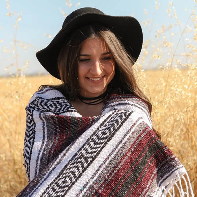 Wholesale Custom 100% Cotton Mexican Striped Geometry Printed Throw Camping Blanket Beach Blanket Blankets