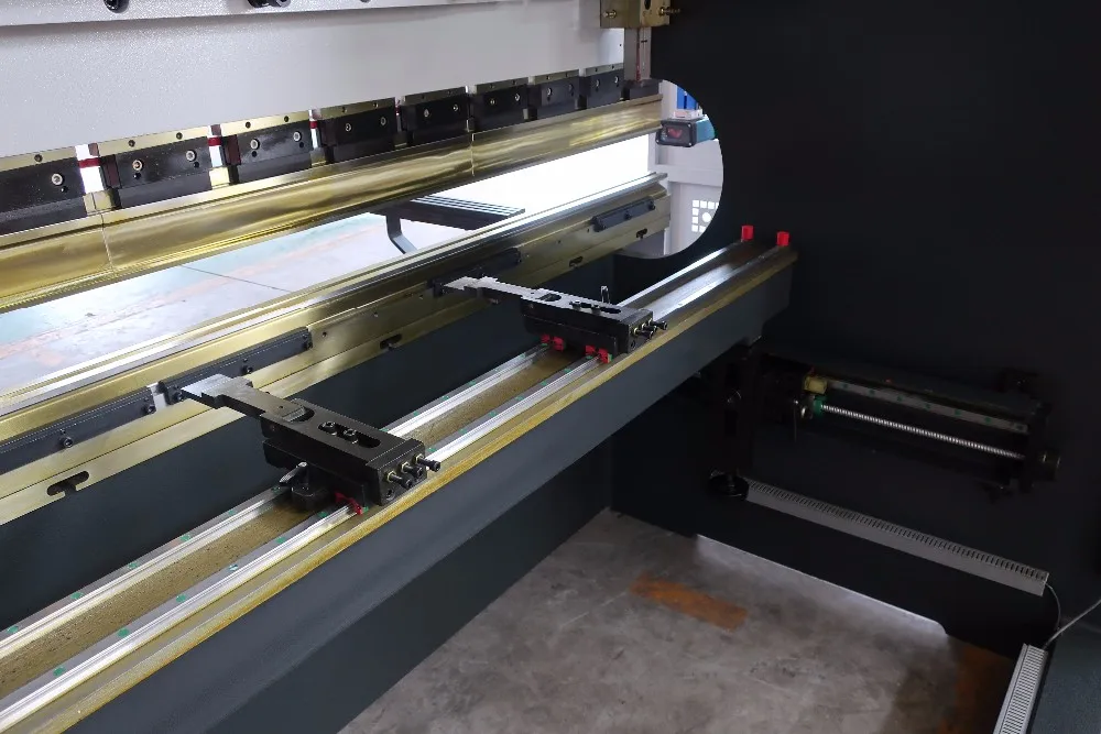 Hydraulic press brake 4 Axis metal bending machine 80T 3d servo CNC delem electric hydraulic press brake