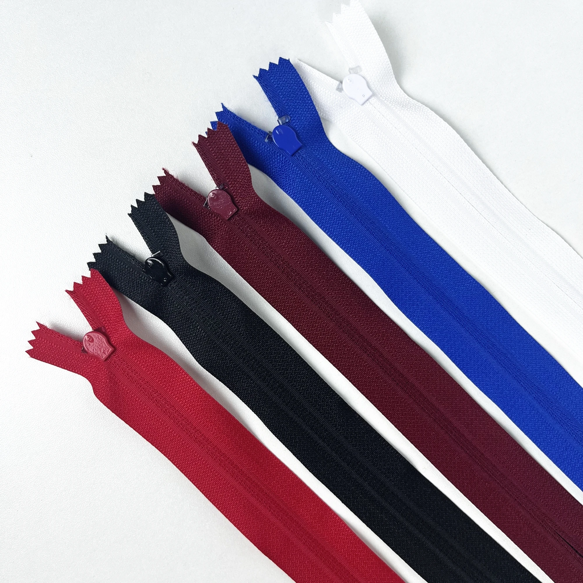 Jinhua Yiwu decorative metal invisible plastic zip custom logo close end nylon zipper pulls cursors sliders puller for bag