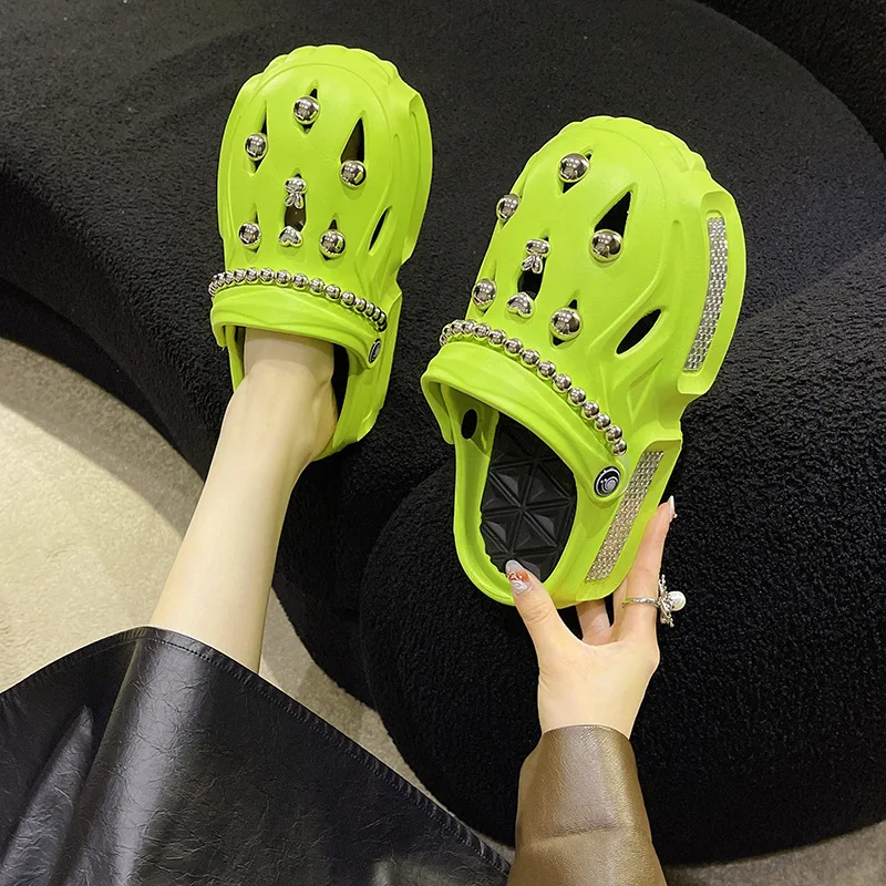 2023 Summer New Fashion Outwear Hole Shoes Soft Sole Wrap Anti slip Two Wear Sandals Beaded Thick Sole Beach Slippers