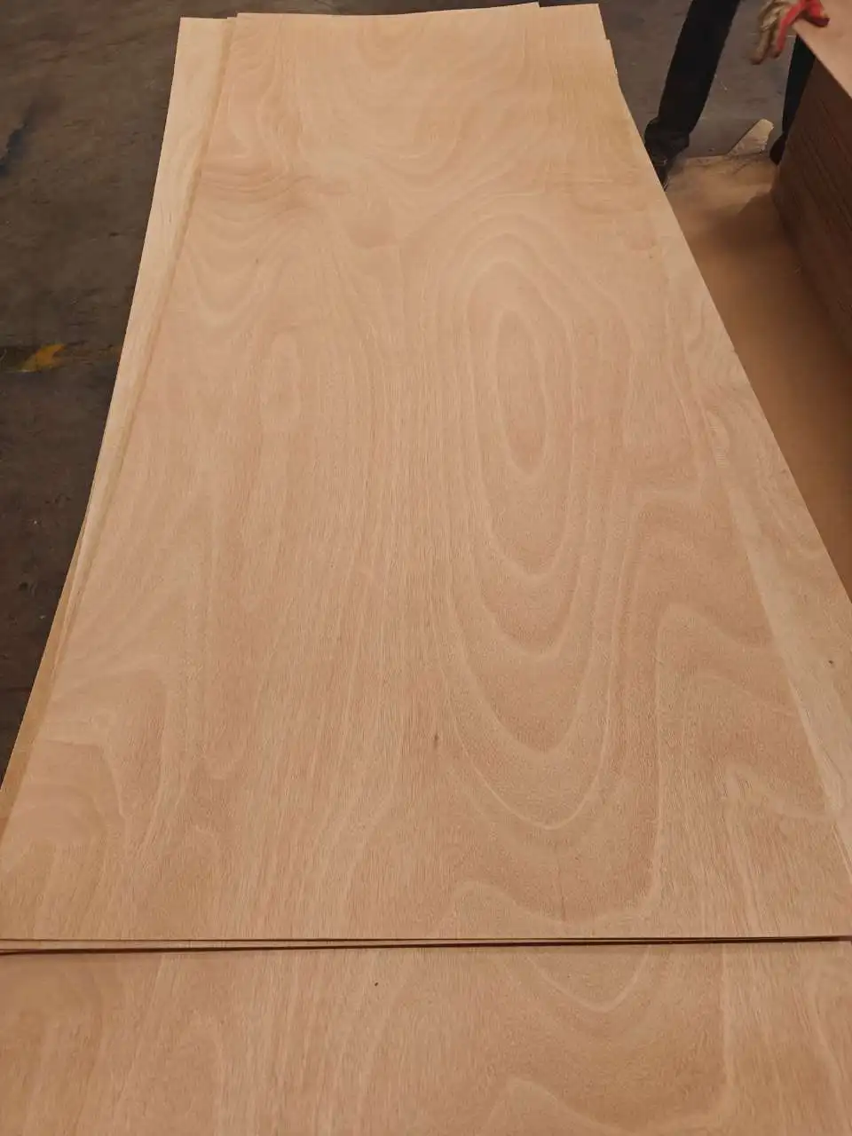 Natural Ash Veneer Molded Door Skin / HDF Door Skin / MDF Door Skin