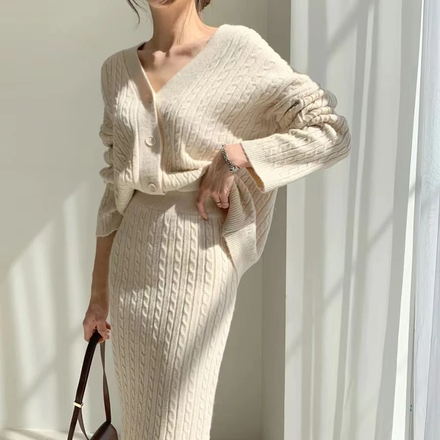 2024 Autumn knit set short knitted cardigan top and slim dress knit two-piece set for women