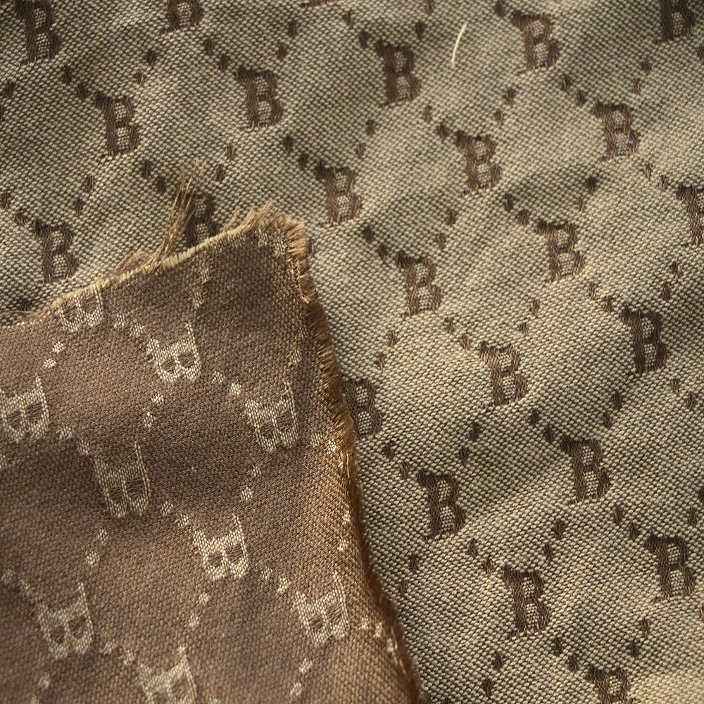 Дешевая оптовая продажа, жаккардовая ткань известного бренда с логотипом, окрашенная полиэфирная хлопковая ткань с буквами алфавита для обуви, брюк, пальто