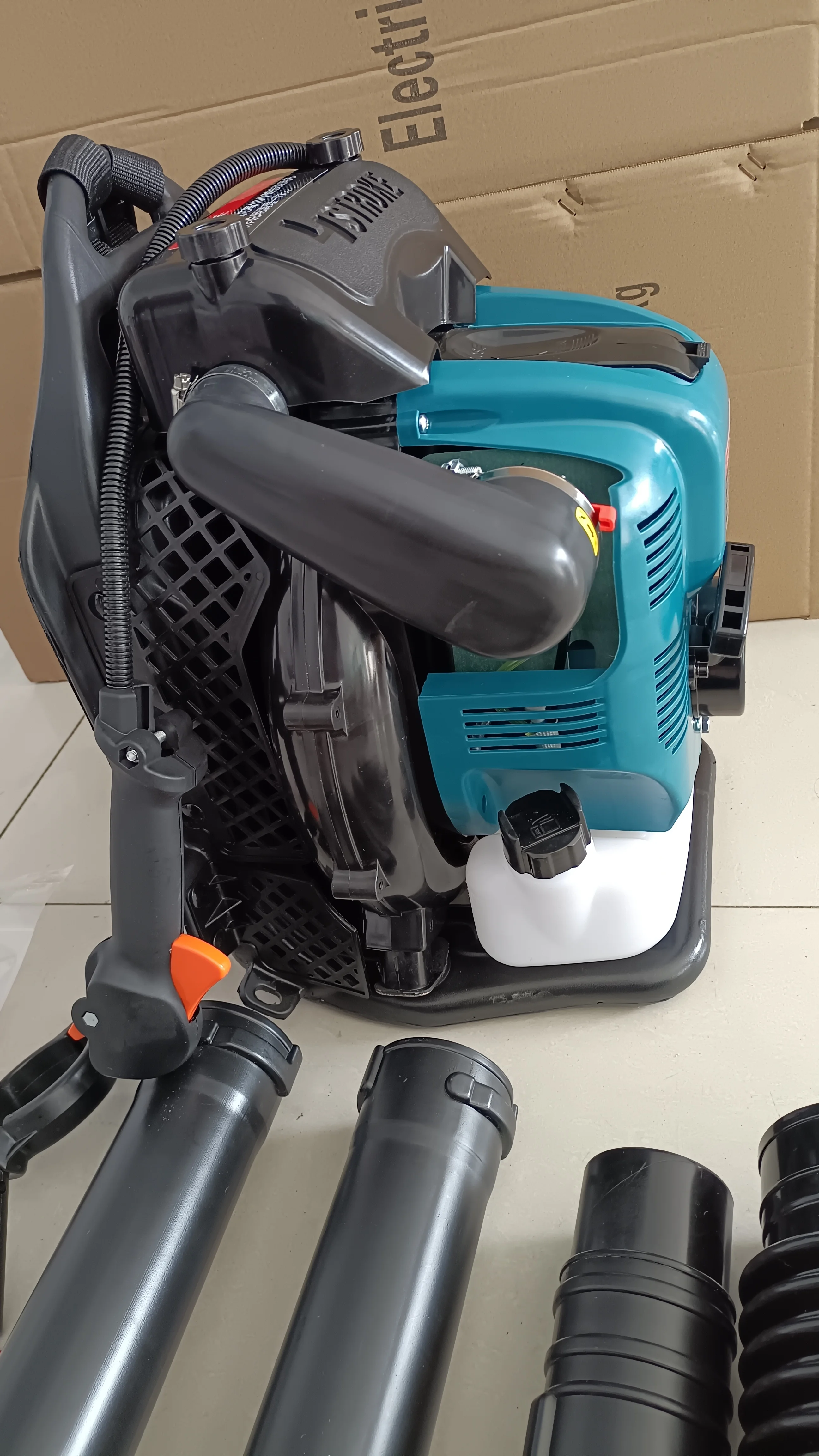 Gasoline house snow blower knapsack wind fire extinguisher high-power construction site falling leaves blowing blower