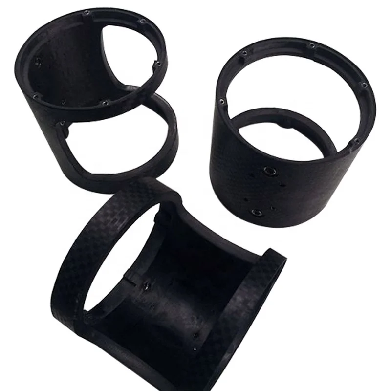 Трубные фитинги или зажимы или соединения из углеродного волокна