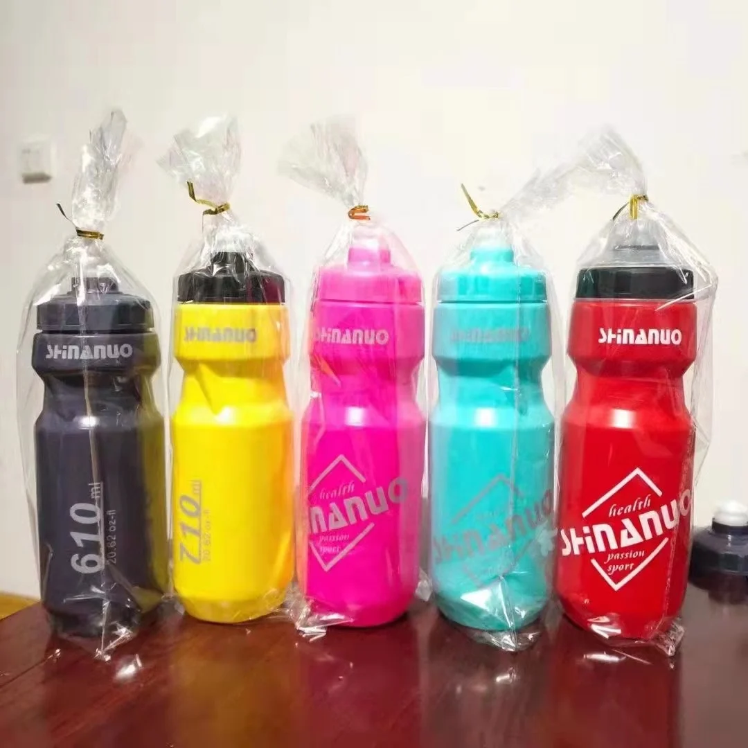 Wholesale Custom Logo 700ml Sports Water Bottle Food Grade Bpa Free Squeeze Bike Water Bottle For Cycling