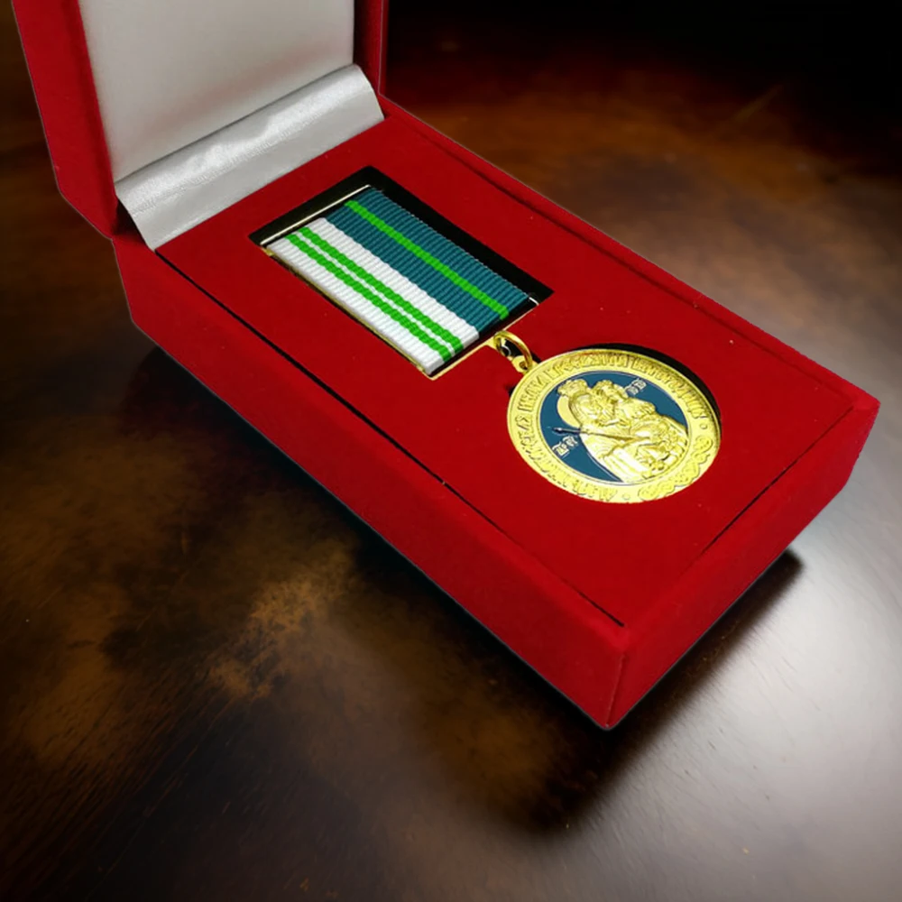 Custom made chest badge medallion 3D zinc alloy commemorative enamel metal award sport honor medal with velvet box