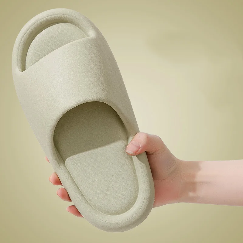Factory Sale New Products Household Bath Room Slippers Summer Men And Women Slippers Soft Non Slip Thick Soled Sports Slippers