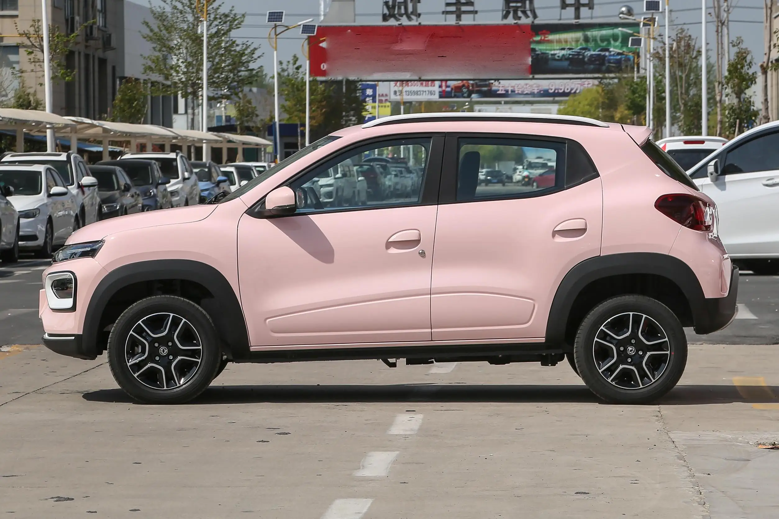 Buy Small Electric Cars Dongfeng Nano Box Small SUV 5-Door 4-Seat SUV 201KM Long Range Cheap Electric Cars From China