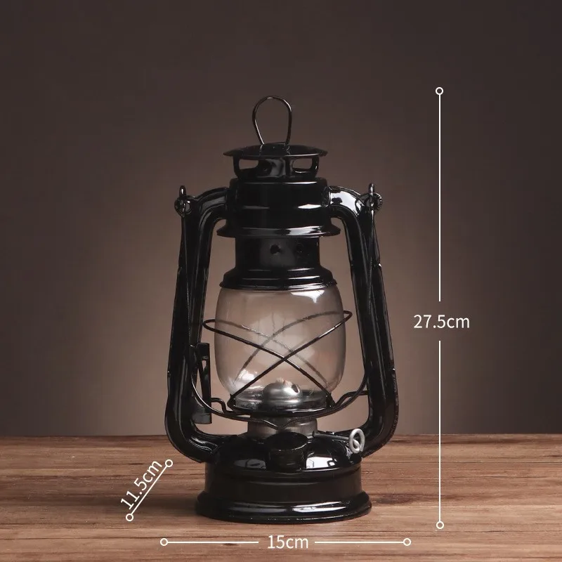 Nostalgic Retro Iron Crafts Lanterns Decorative Old-Fashioned Hand Lamp Glass Lantern For Decoration