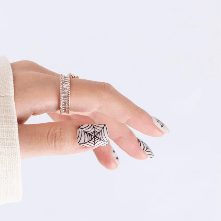 2024 New Fake Art White Stick Senboma Color Press On Manicure Nails And False Eeyelashes