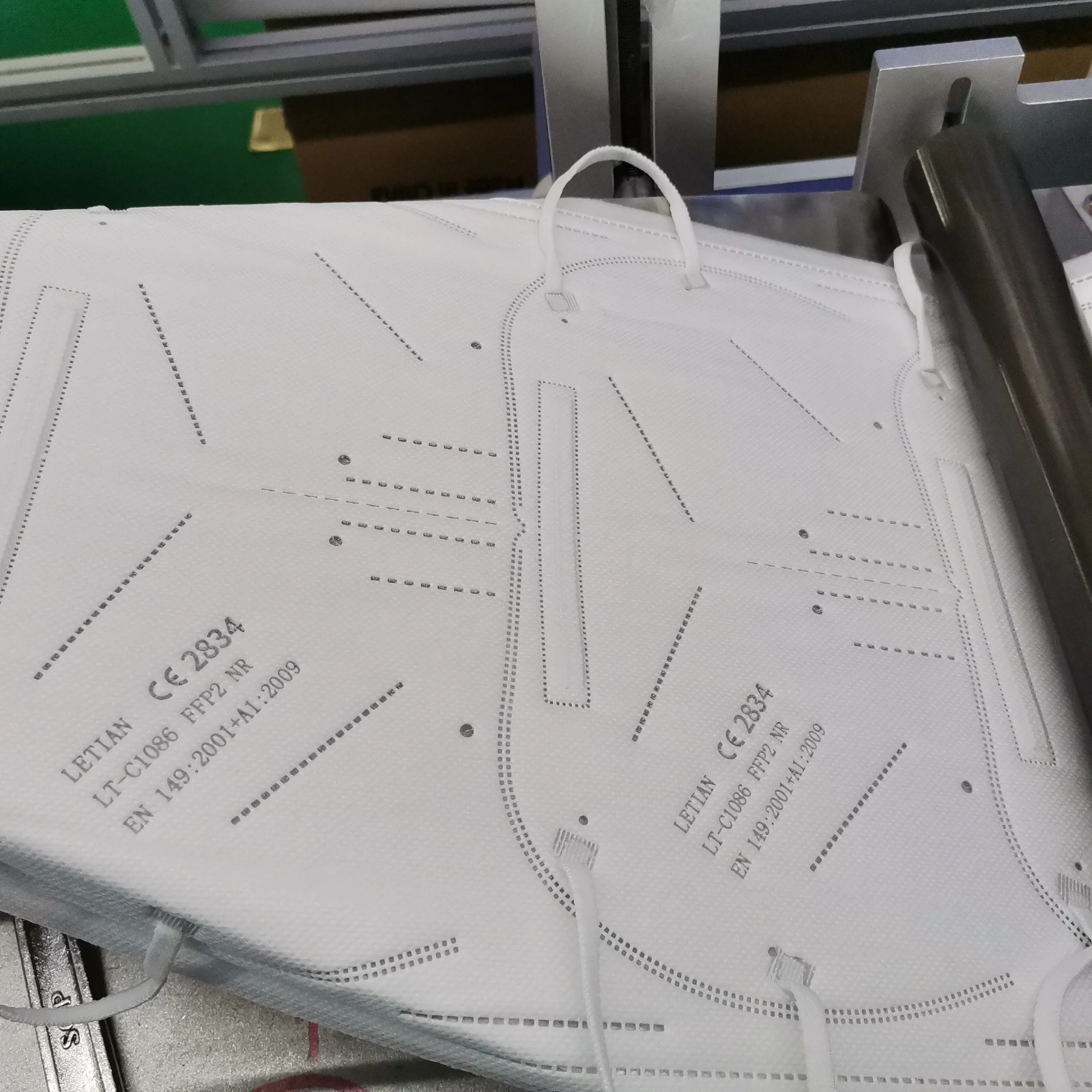 Белый лист с рисунком по низкой фабричной выдоха сопротивление маска для полости рта LT-C1086 EN149 FFP2 фильтрации частиц Половина маска