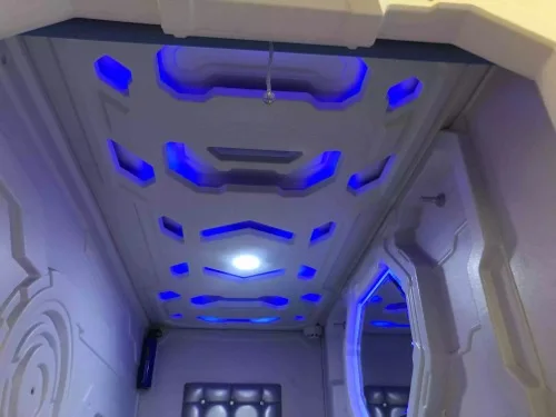 comfortable and good sleeping  capsule bed for the resting