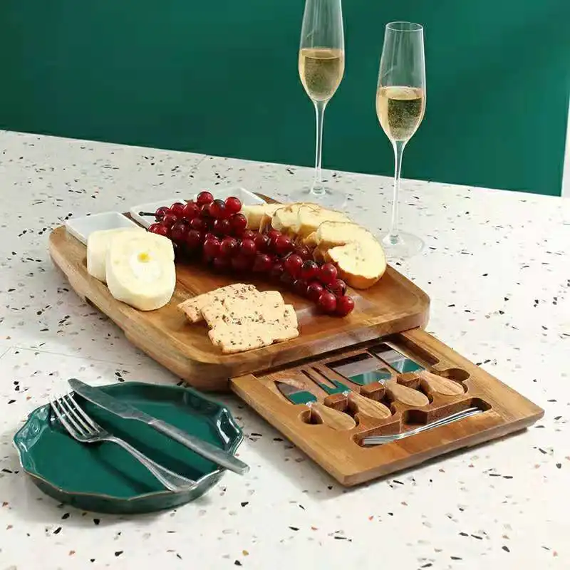 Hot seller wholesale bamboo  Cheese Board Set Charcuterie Board Set and Cheese Serving Platter.