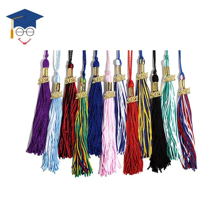 2021 Hotsale Matte Emerald Bachelor Academic Graduation Gown Cap And Tassel