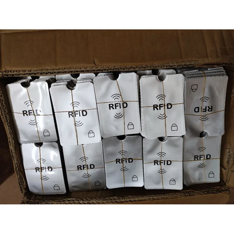 RFID Blocking Credit Card Holder Custom Logo Bank Card AntiScan Sleeve Anti-RFID PET Plastic Smart Card Pocket for Men and Women