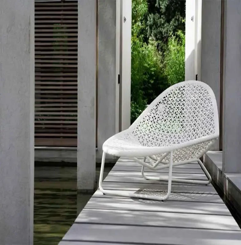 All-weather Hotel Outdoor Furniture Great Modern Design Retro Outdoor Beach Garden Set Metal Frame Sun Lounger