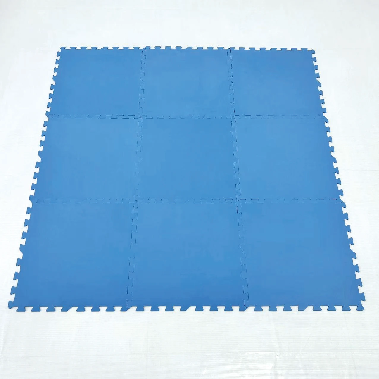 EVA Foam Interlocking Floor Mat Waterproof Sport Puzzle Protector Antiskid Polyethylene Grass Skin Pad for Swimming Pool Use