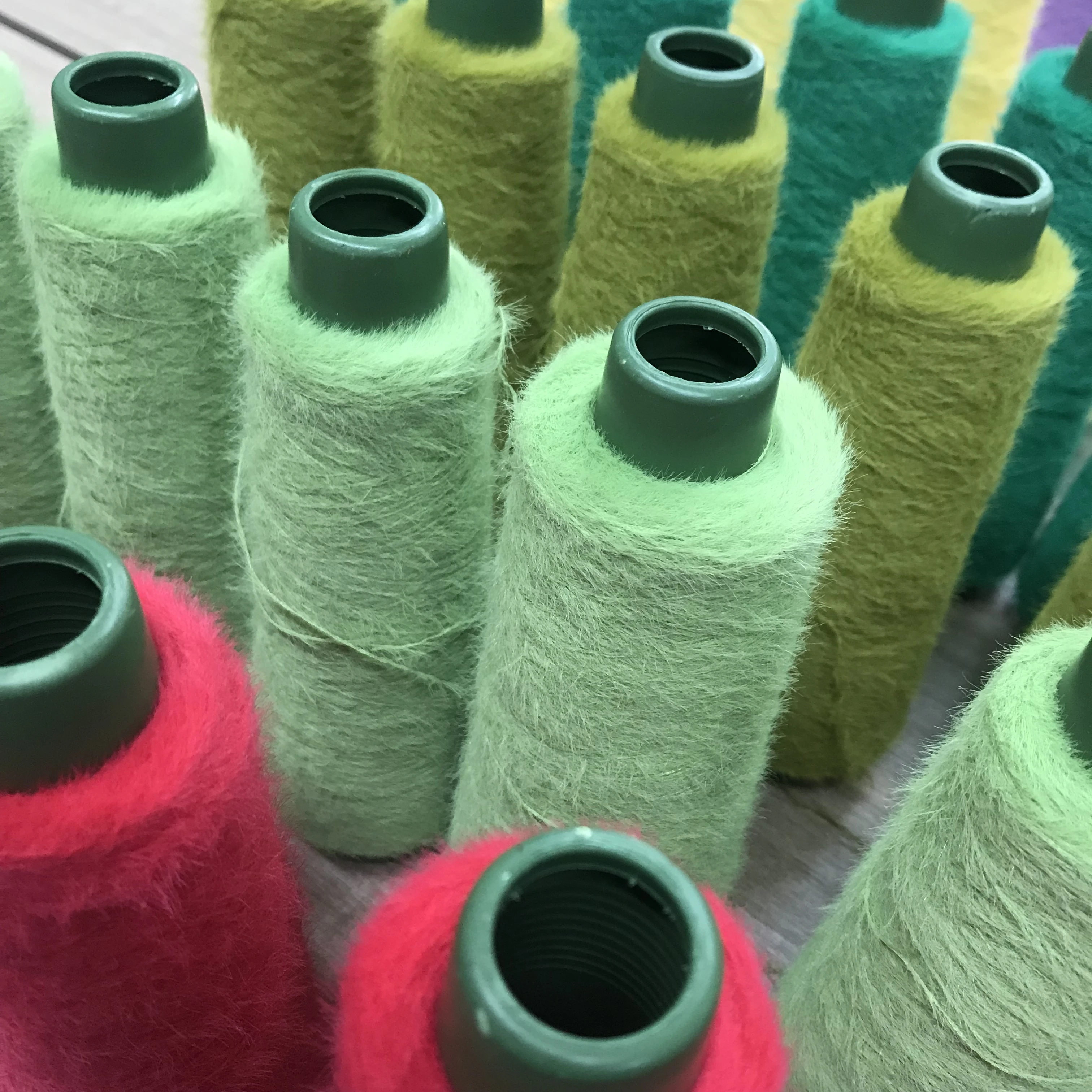 Feather yarn mink nylon imitation yarn color yarn 1.3cm