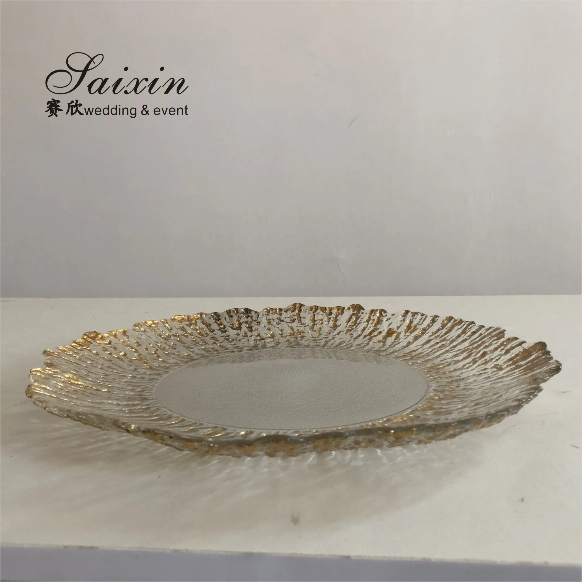 China factory hot sale gold rim glass charger dish for Restaurants